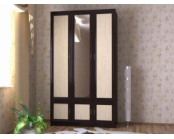 Шкаф трехстворчатый с зеркалом