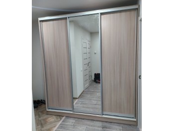 Трёхстворчатый шкаф-купе Версаль 2.3 метра (1 зеркало, 2 ЛДСП)